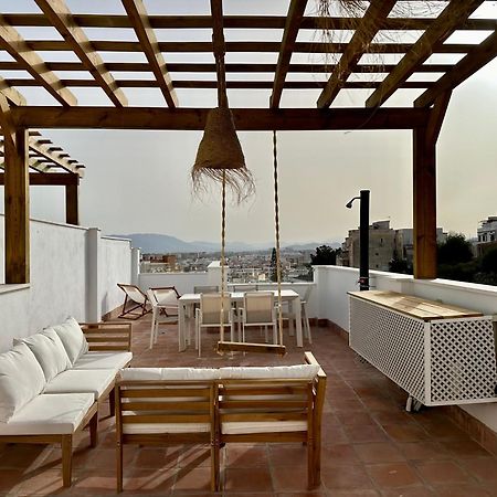 Atico Con Solarium Y Bbq Cerca Del Centro 6 Pax Lägenhet Málaga Exteriör bild