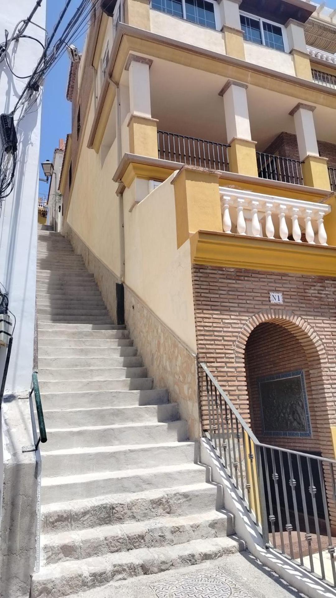 Atico Con Solarium Y Bbq Cerca Del Centro 6 Pax Lägenhet Málaga Exteriör bild