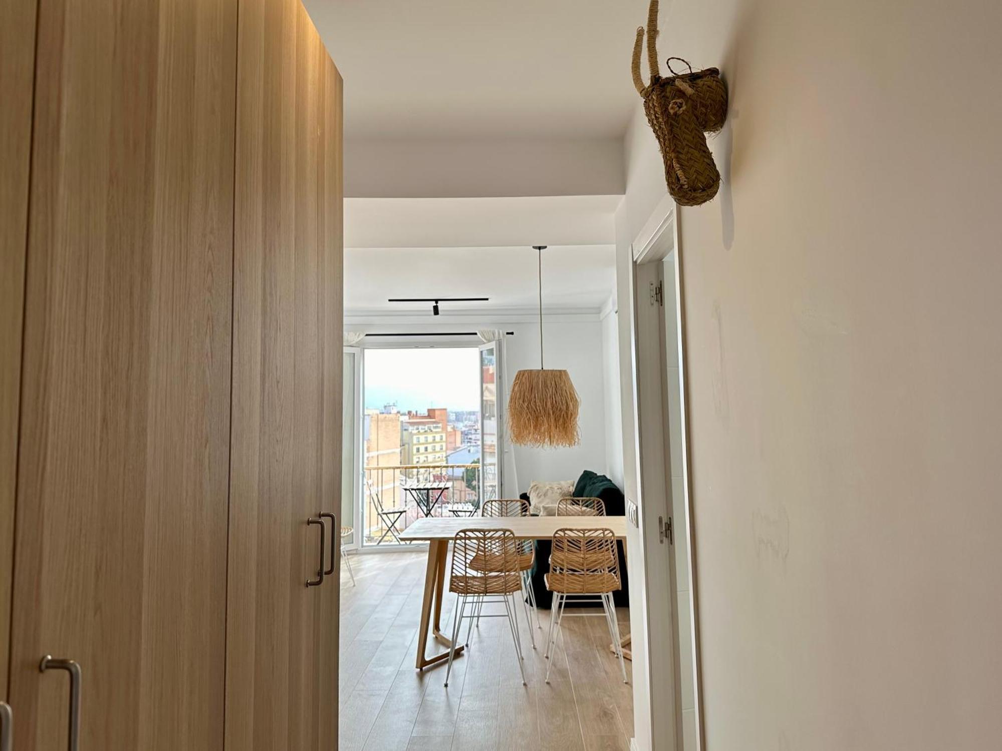 Atico Con Solarium Y Bbq Cerca Del Centro 6 Pax Lägenhet Málaga Exteriör bild