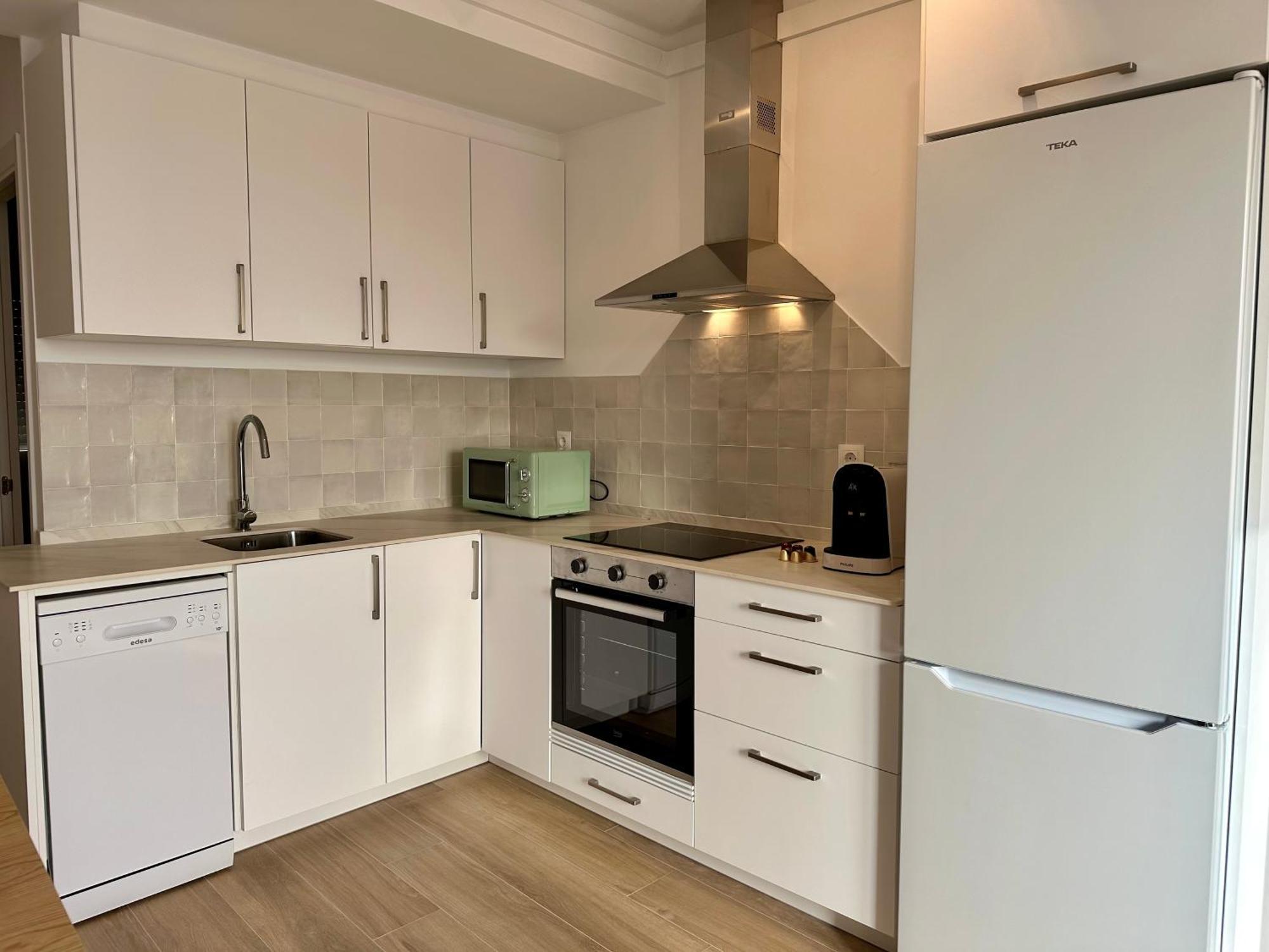 Atico Con Solarium Y Bbq Cerca Del Centro 6 Pax Lägenhet Málaga Exteriör bild