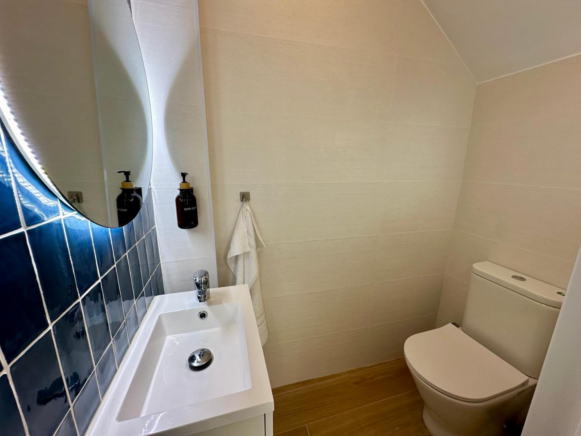 Atico Con Solarium Y Bbq Cerca Del Centro 6 Pax Lägenhet Málaga Exteriör bild